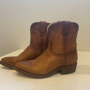 Frye cowgirl bootie womens size 7